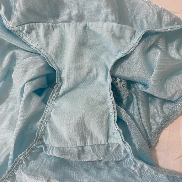 2/$10 Women’s Fruit of the Loom Panties. Sz 9 - Picture 4 of 4